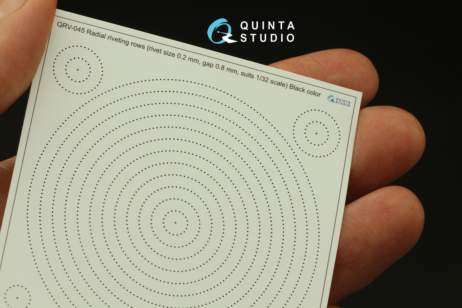 QRV-045 Радиальные клепочные ряды (размер клепки 0.20 mm, интервал 0.8 mm, масштаб), черные