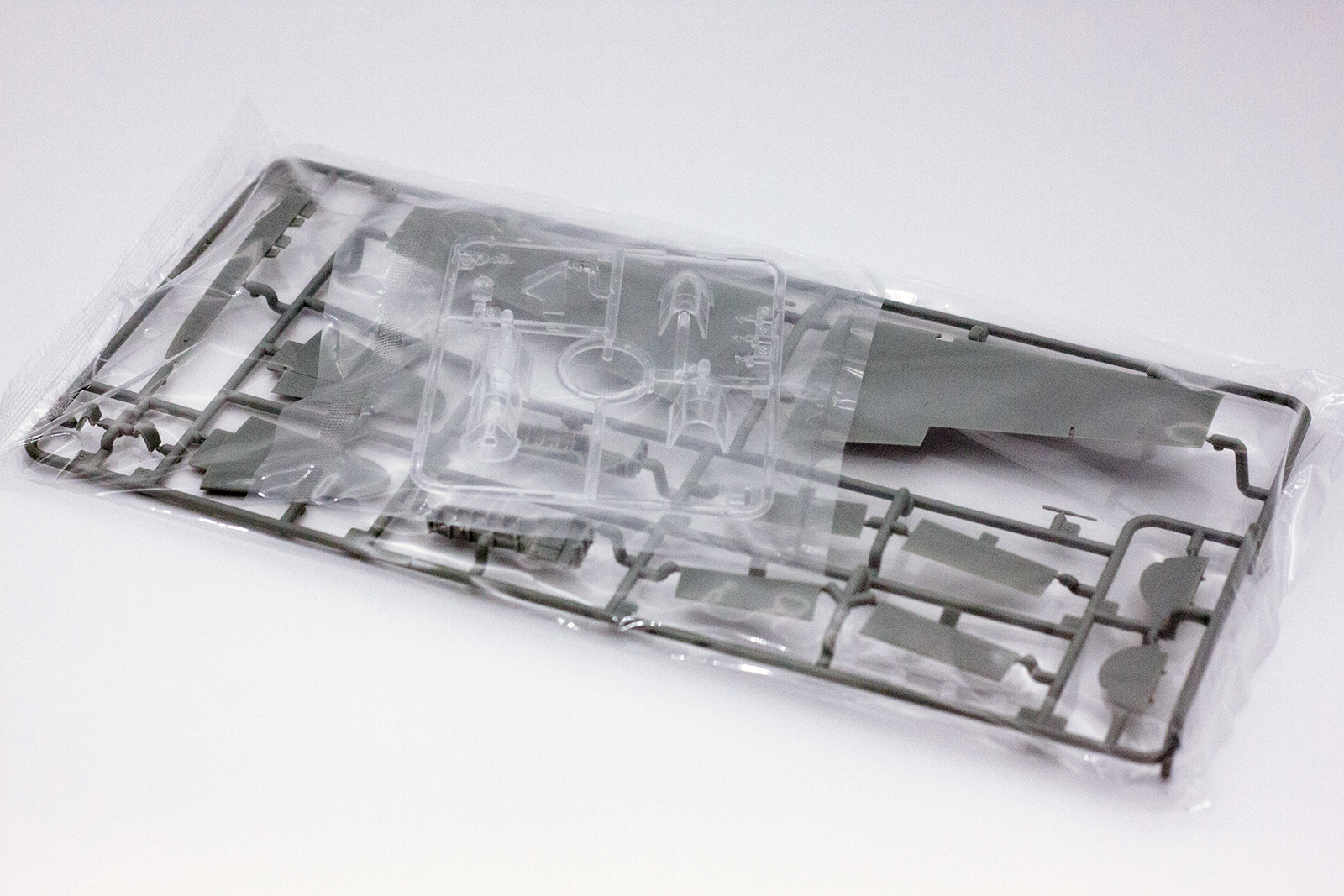 12352   Авиация  Mitsubishi A6M2b Zero Fighter Model 21 The Battle of Midway Academy