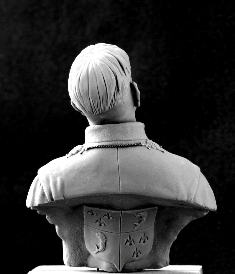 CHM-B003. Дофин Франции. 200 мм (масштаб 1/10). Материал - смола. Chronos Miniatures CHM-B003. Дофин Франции. 200 мм (масштаб 1/10). Материал - смола. Chronos Miniatures