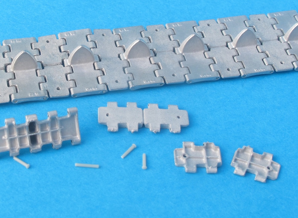 MTL-35024 Tracks for T-34 M1943 halves tracks