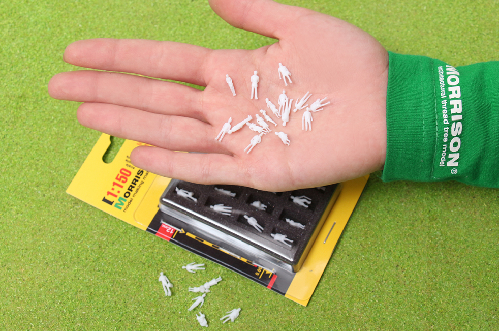 010LBK006 Фигурки людей для макета М1:150 (Набор 16 шт.)