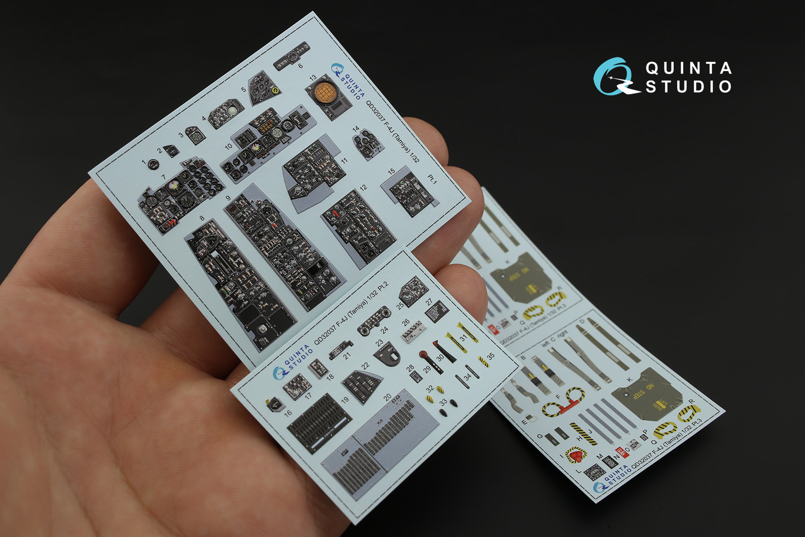 QD32037 3D Декаль интерьера кабины F-4J (для модели Tamiya)