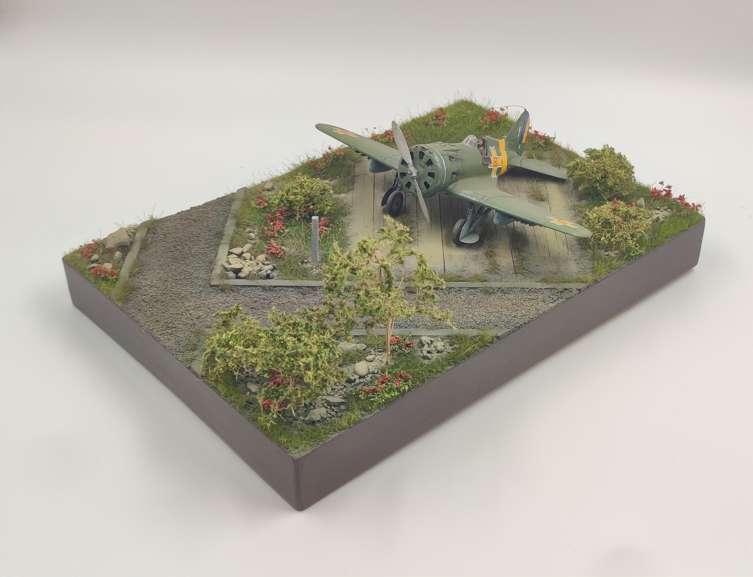 HE-48023 Подставка Музей Размер 29.5х20см