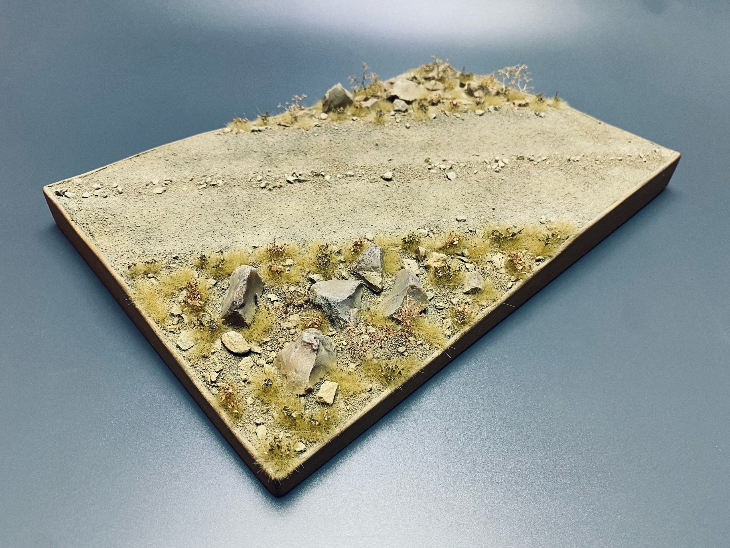 AM35757 Авторская подставка Кавказское предгорье. Размер 20 на 30см.