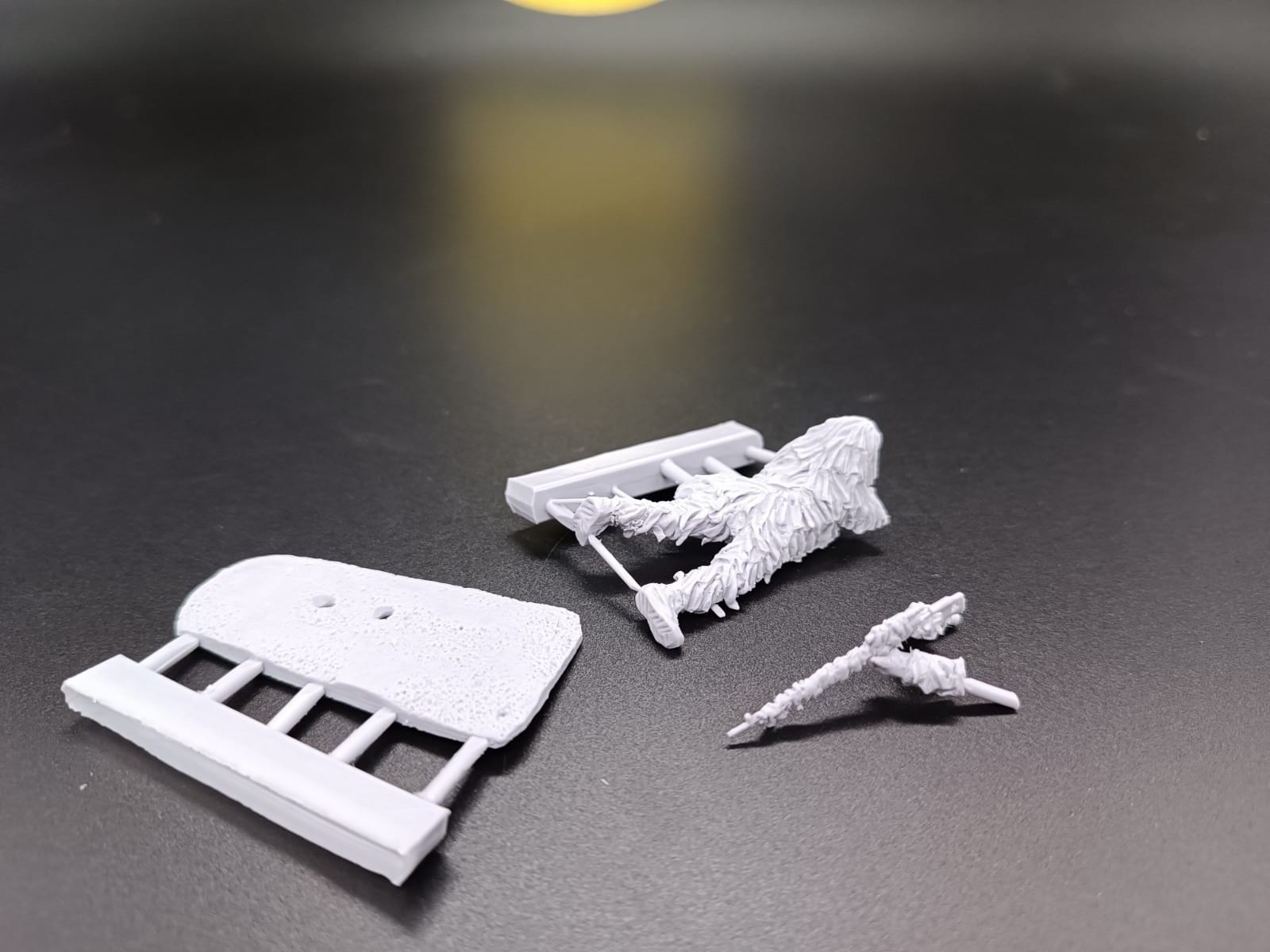 5070ТБ СВО, лежащий морпех в маскхалате целящийся из снайперской винтовки Три Богатыря