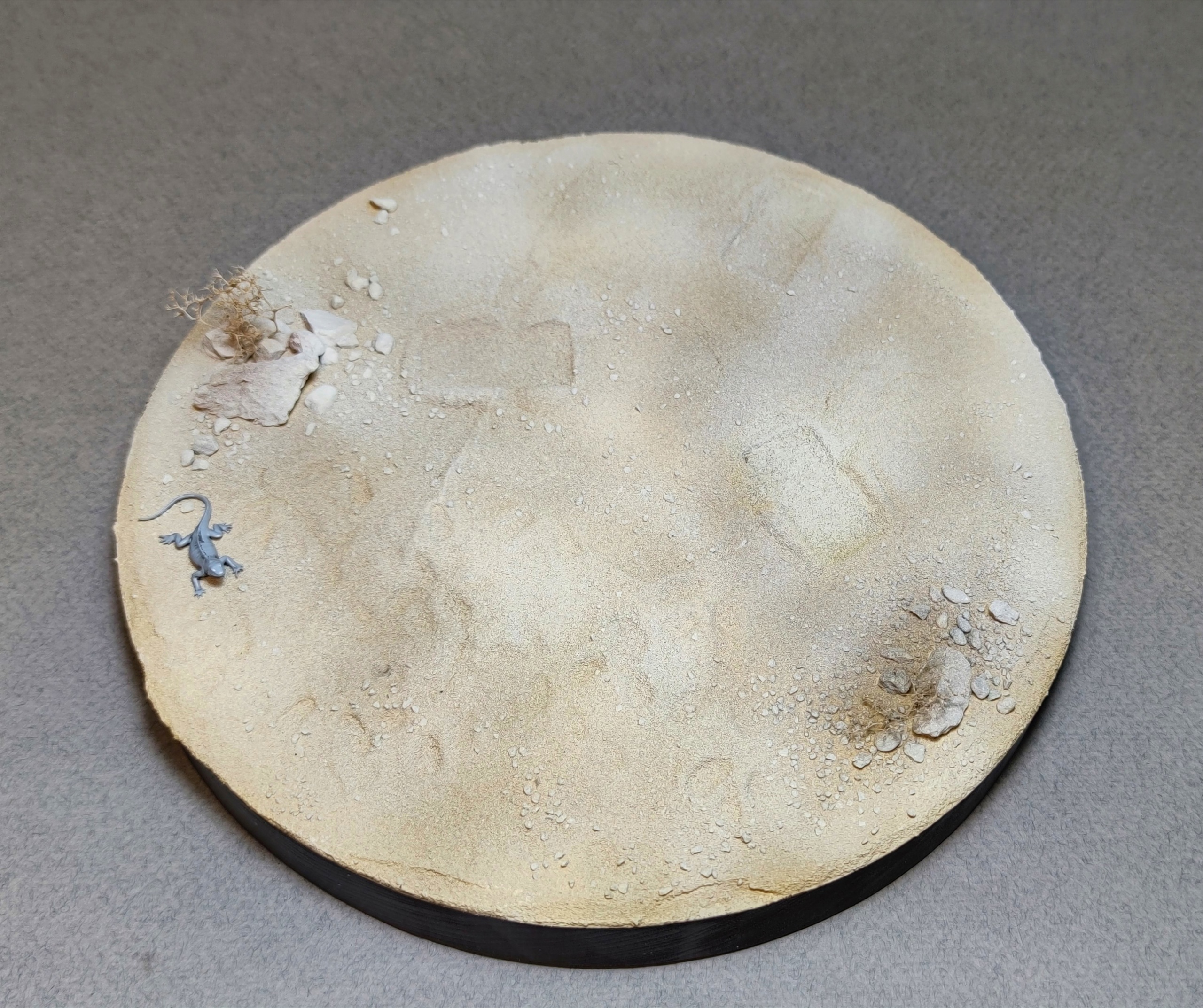 AM35553 Подставка авторская на дереве Ку35