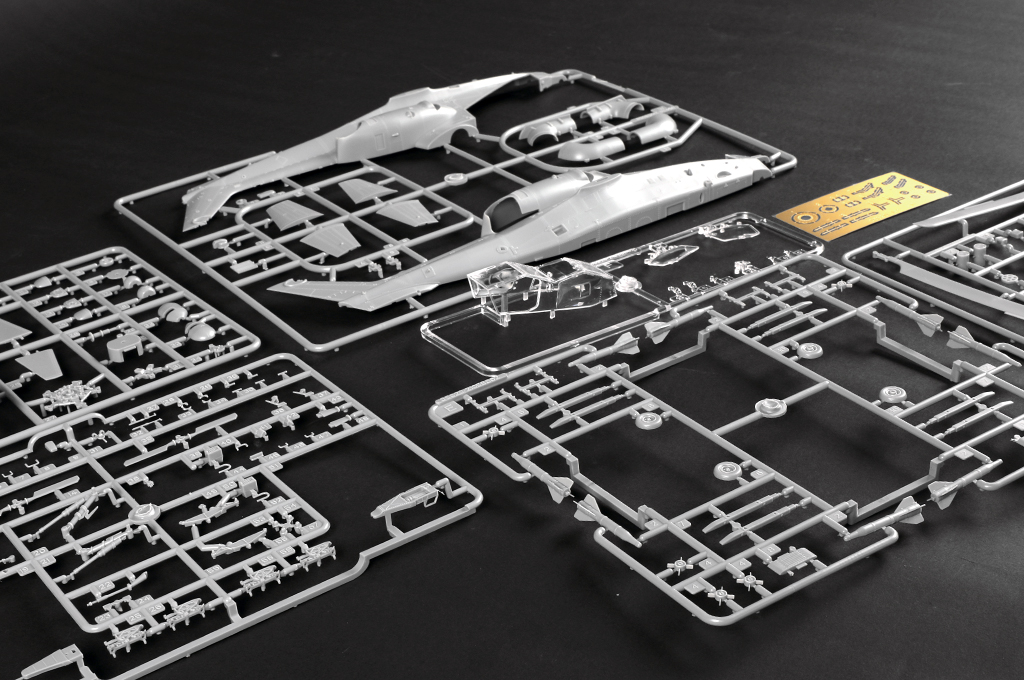 05820P Сборная модель Китайский ударный вертолёт Chinese Z-10 Attack Helicopter Trumpeter