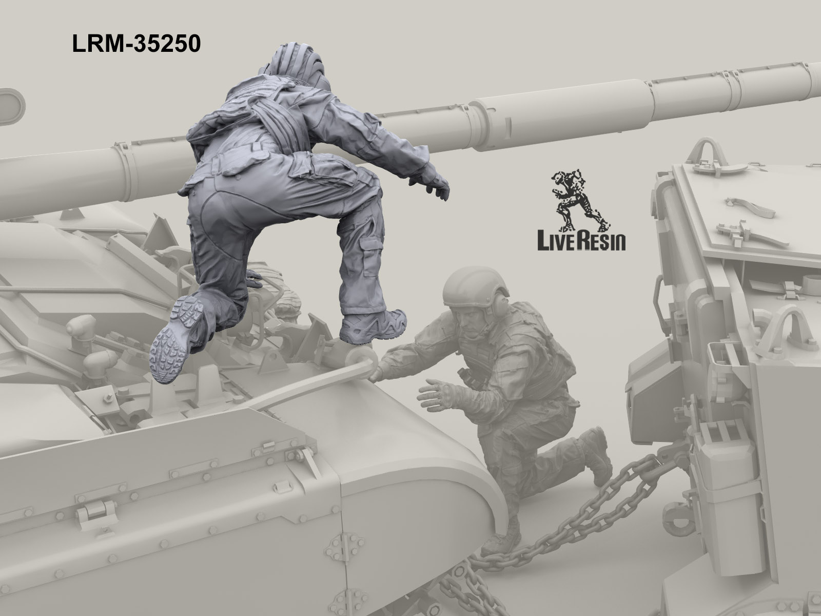 LRM35250 Современный Российский танкист - спускается с танка (Не для свободной продажи) 