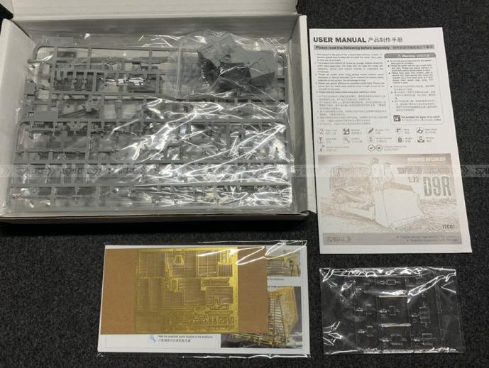 72C01 Sabre Model Бронированный бульдозер D9R с защитной решеткой 1/72 Sabre 72C01 Sabre Model Бронированный бульдозер D9R с защитной решеткой 1/72 Sabre