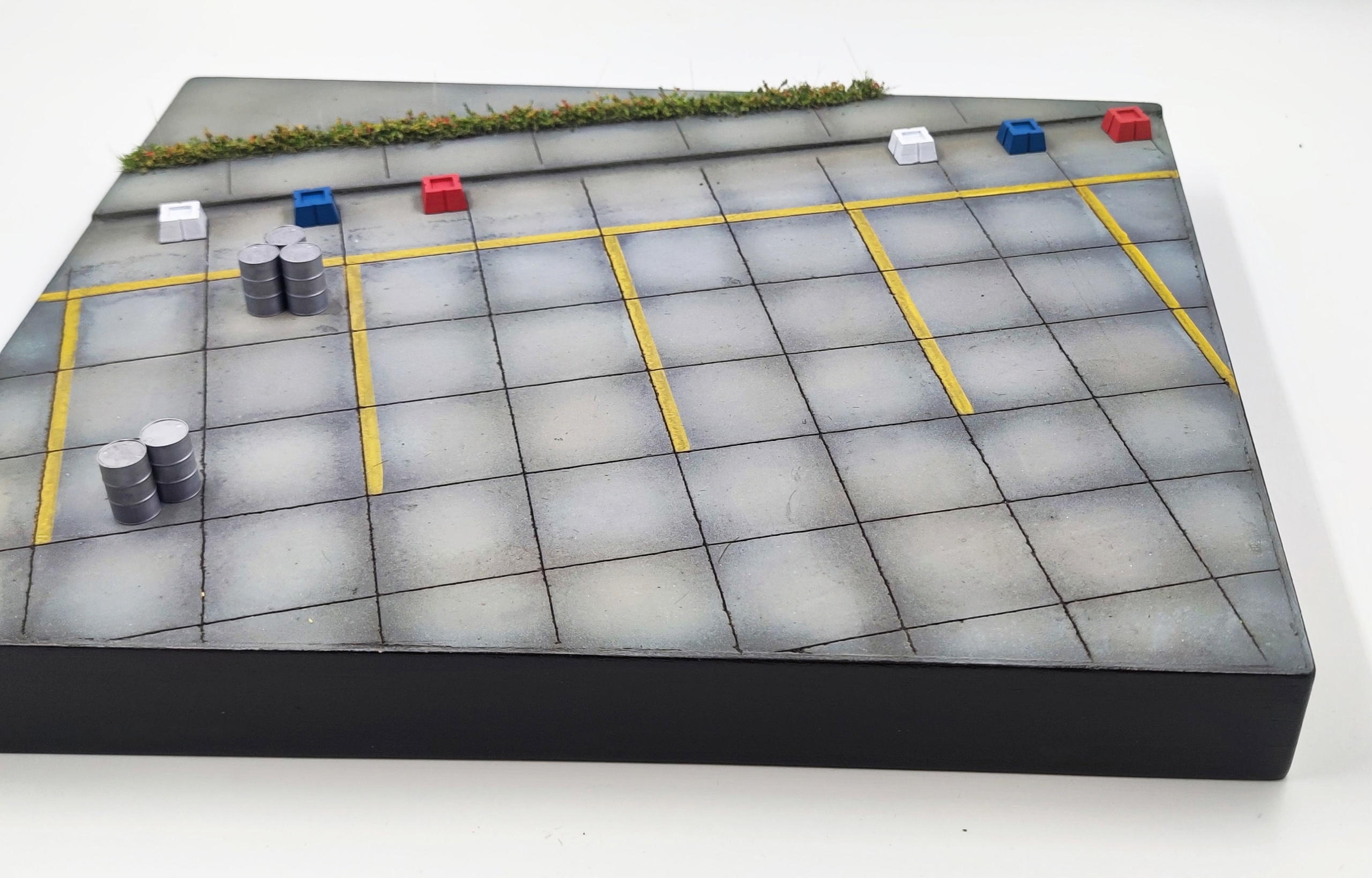 HE-48040 Подставка показ Размер 30х35см (Неокрашенные аксессуары в комплекте)