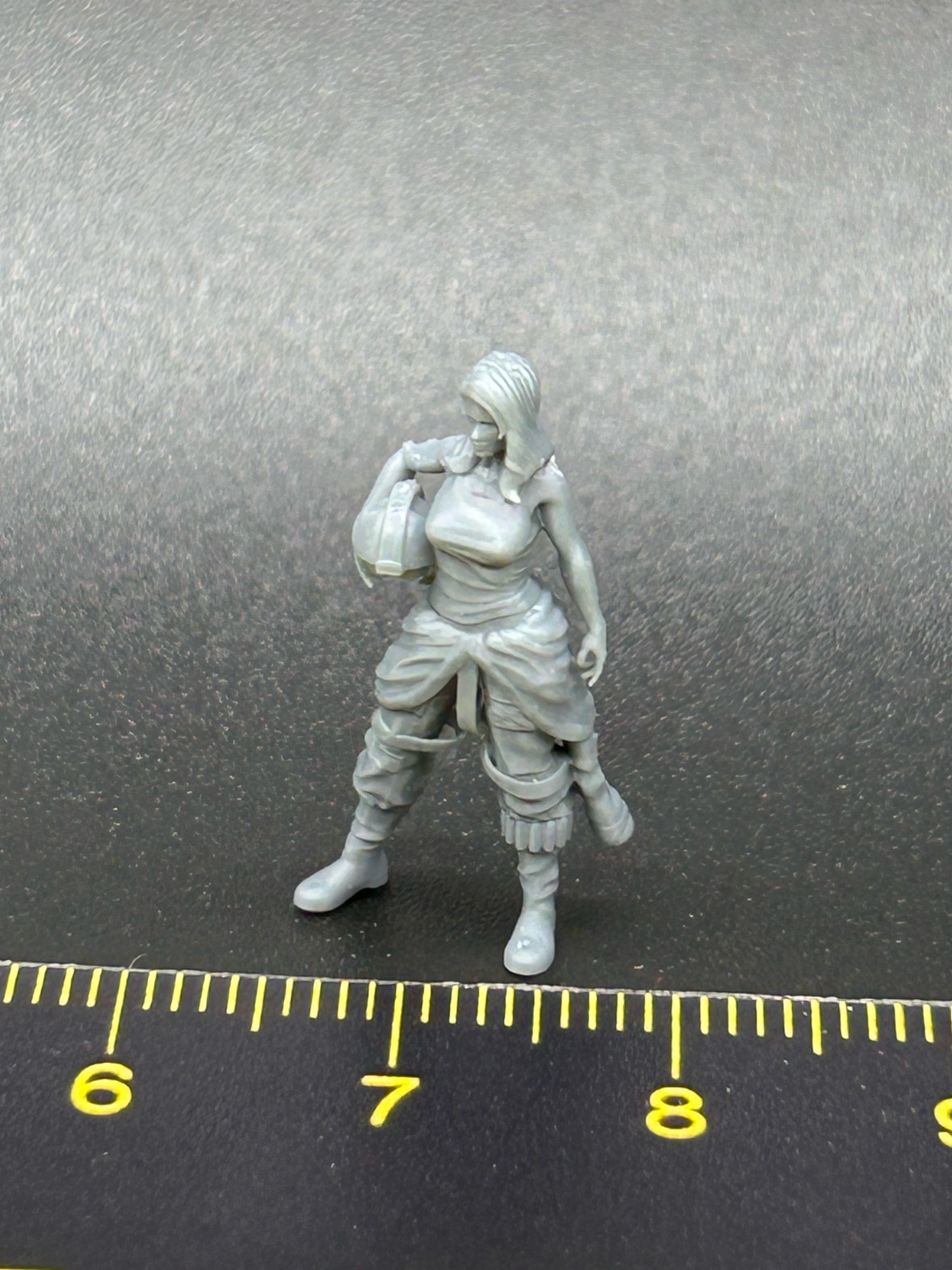 AM72466 Фигура летчица повстанца Arma Models