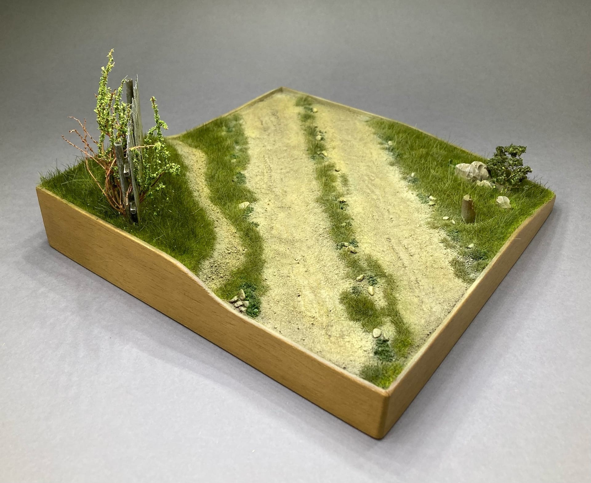 AM35590 Подставка авторская ручной работы «Дорога с забором»