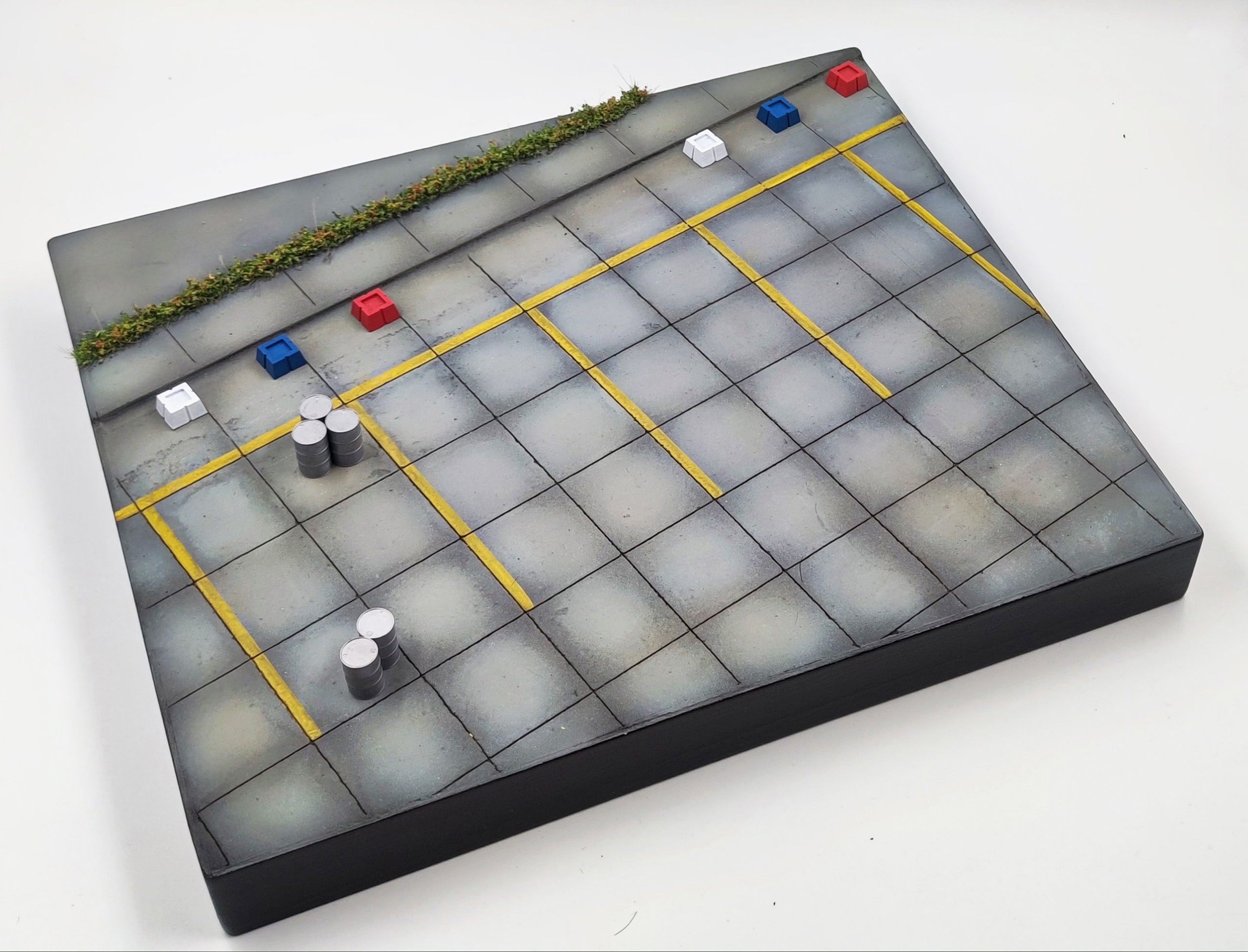 HE-48040 Подставка показ Размер 30х35см (Неокрашенные аксессуары в комплекте)