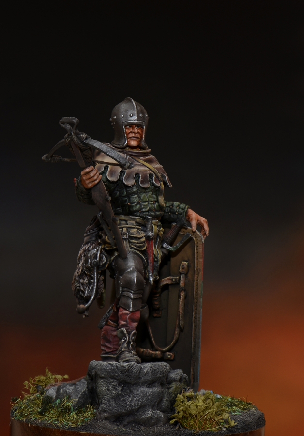 CHM-54115. Европейский арбалетчик, 1440-55 гг. 54 мм. Материал - смола. Chronos Miniatures