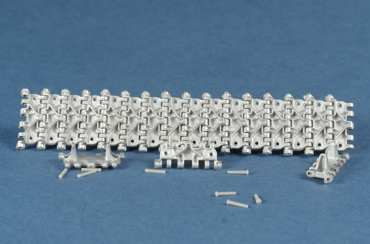 MTL-35045 Tracks for MT-LB / 2S1 Gvozdika Early Type Tracks  (OMSh Type)