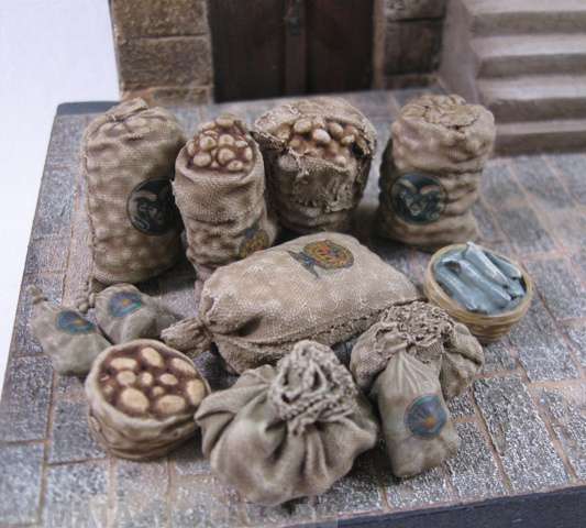 35148RIS Potato/Vegetable Sacks - 12pcs. Stunningly realisticks sacks, Incl. decals 35148RIS Potato/Vegetable Sacks - 12pcs. Stunningly realisticks sacks, Incl. decals