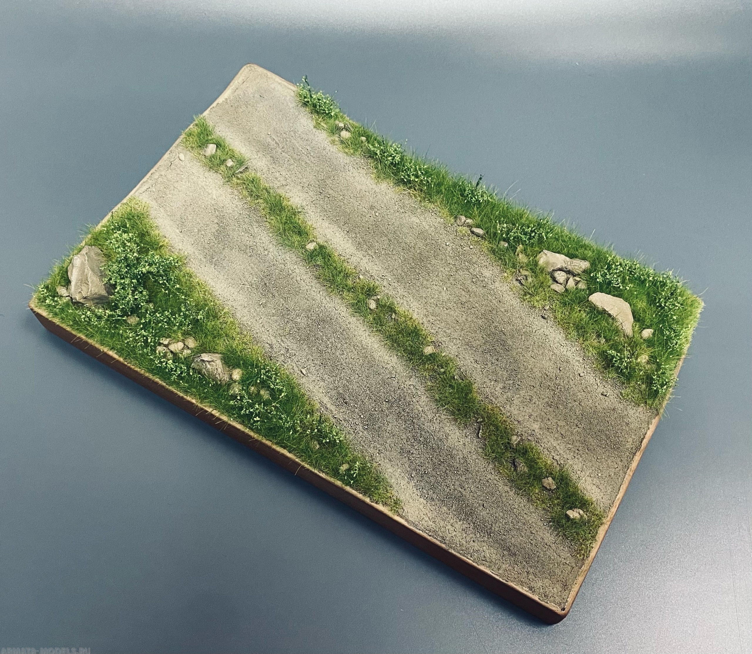 AM35717 Подставка На марше. Размер 20 на 30 см.