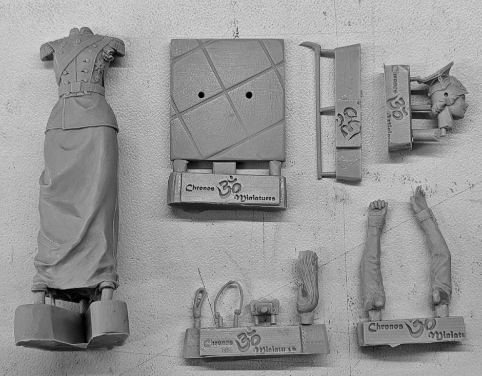 CHM-54080. Великая Княжна Татьяна Николаевна Романова в мундире шефа 8-го Вознесенского Уланского полка, Россия 1912-14 гг. 54 мм.  Материал - смола. Chronos Miniatures