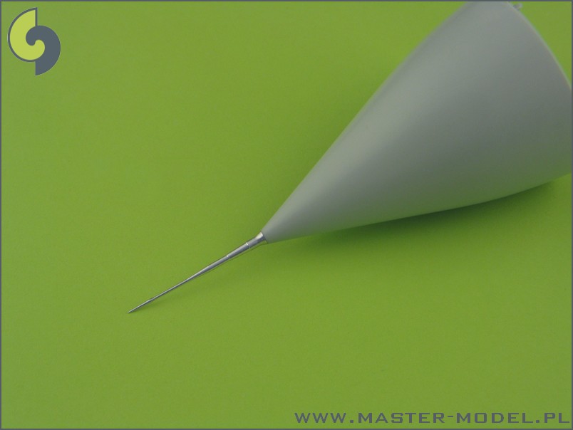 AM-32-033 Трубка Пито и датчики угла атаки Panavia Tornado AM-32-033 Трубка Пито и датчики угла атаки Panavia Tornado