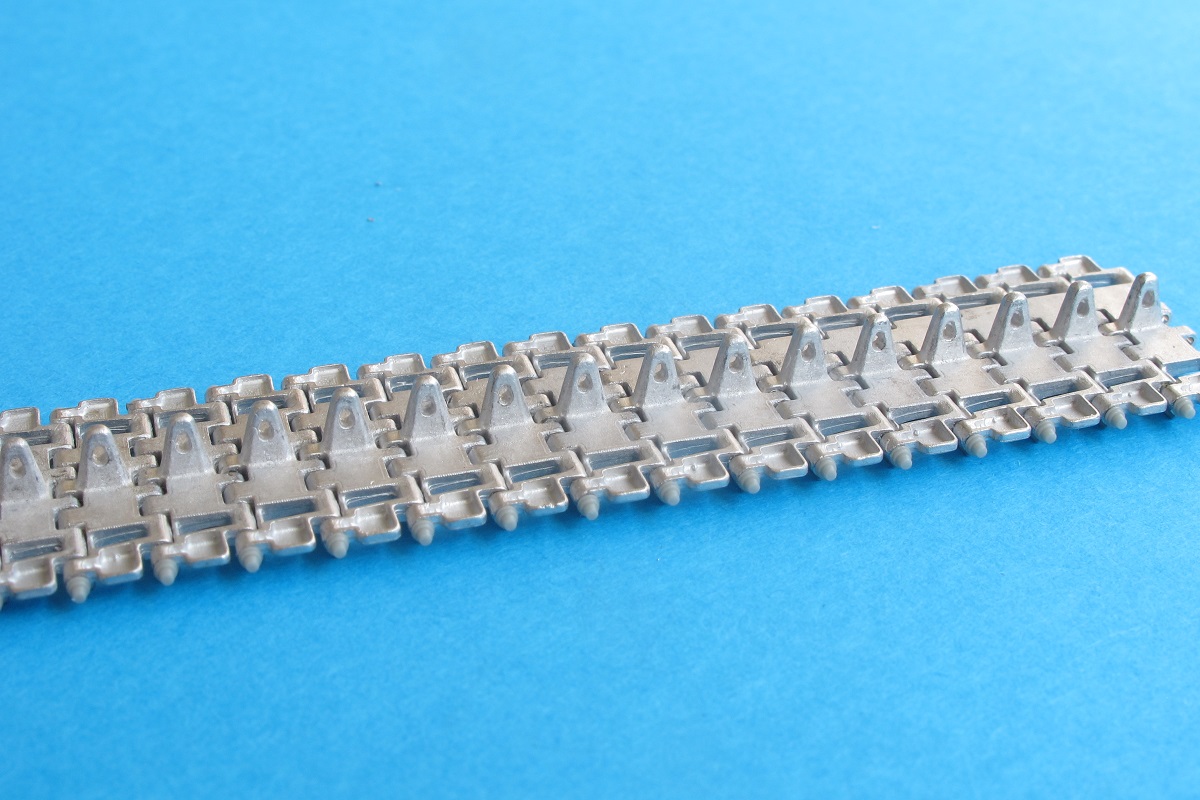 MTL-35026 Tracks for  JS-2 / JS-3 / ISU-122 / ISU-152 after 1945