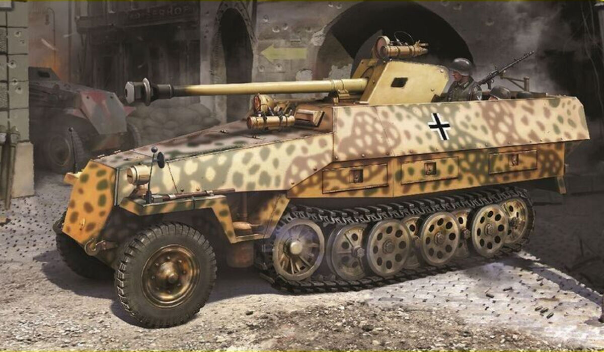 6994Д Сборная модель Sd.Kfz.251/22 Ausf.D w/NIGHT VISION FALKE Dragon 6994Д Сборная модель Sd.Kfz.251/22 Ausf.D w/NIGHT VISION FALKE Dragon