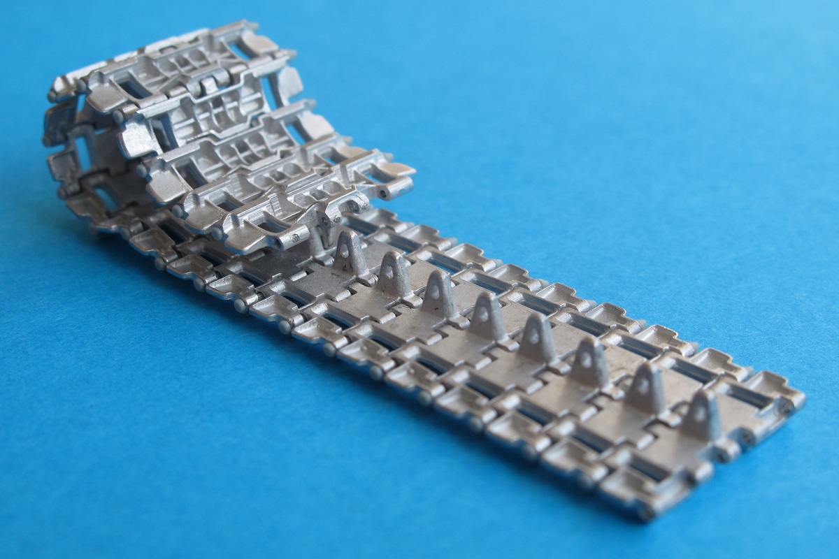 MTL-35026 Tracks for  JS-2 / JS-3 / ISU-122 / ISU-152 after 1945