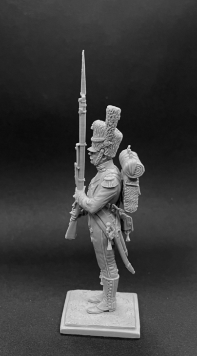 CHM-54263(M). Карабинер элитной роты батальона гвардейских егерей, Вестфалия 1808-13 гг. 54 мм. Материал - белый металл. Chronos Miniatures