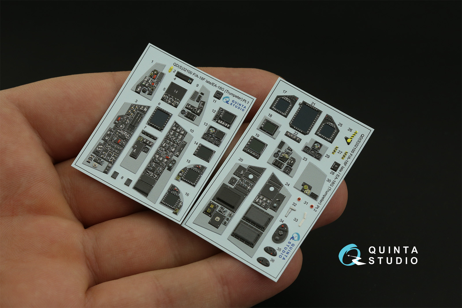 QDS-32100 3D Декаль интерьера кабины F/A-18F late / EA-18G (Trumpeter) (малая версия)