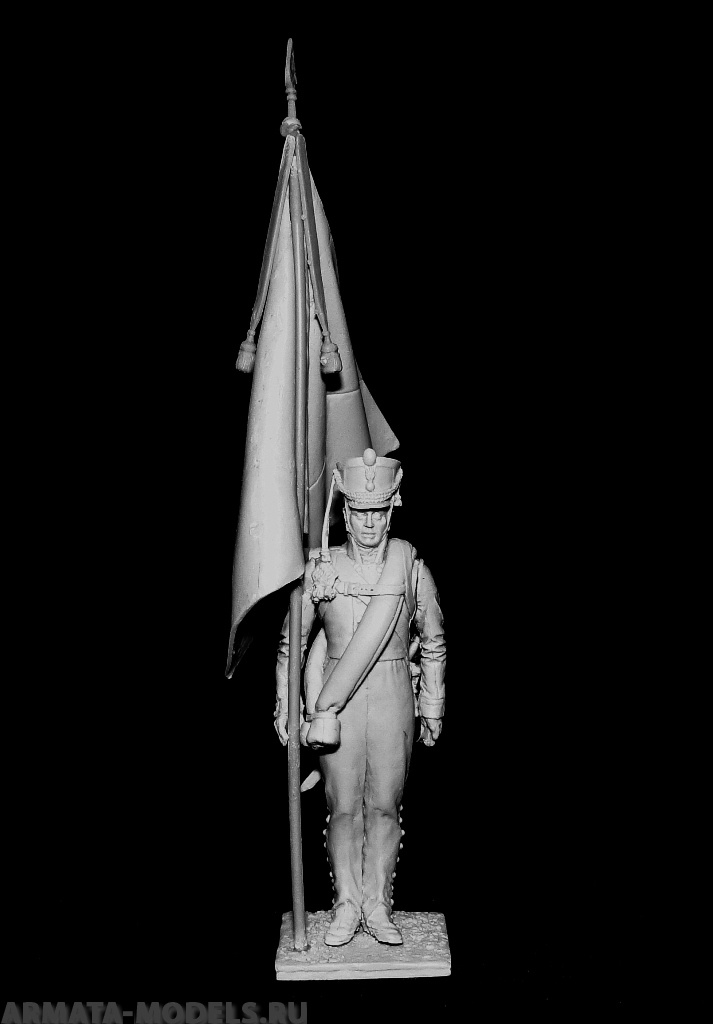 CHM-54154. Русский знаменосец пехотных полков, 1812-14 гг. 54 мм. Материал –  смола. Chronos Miniatures