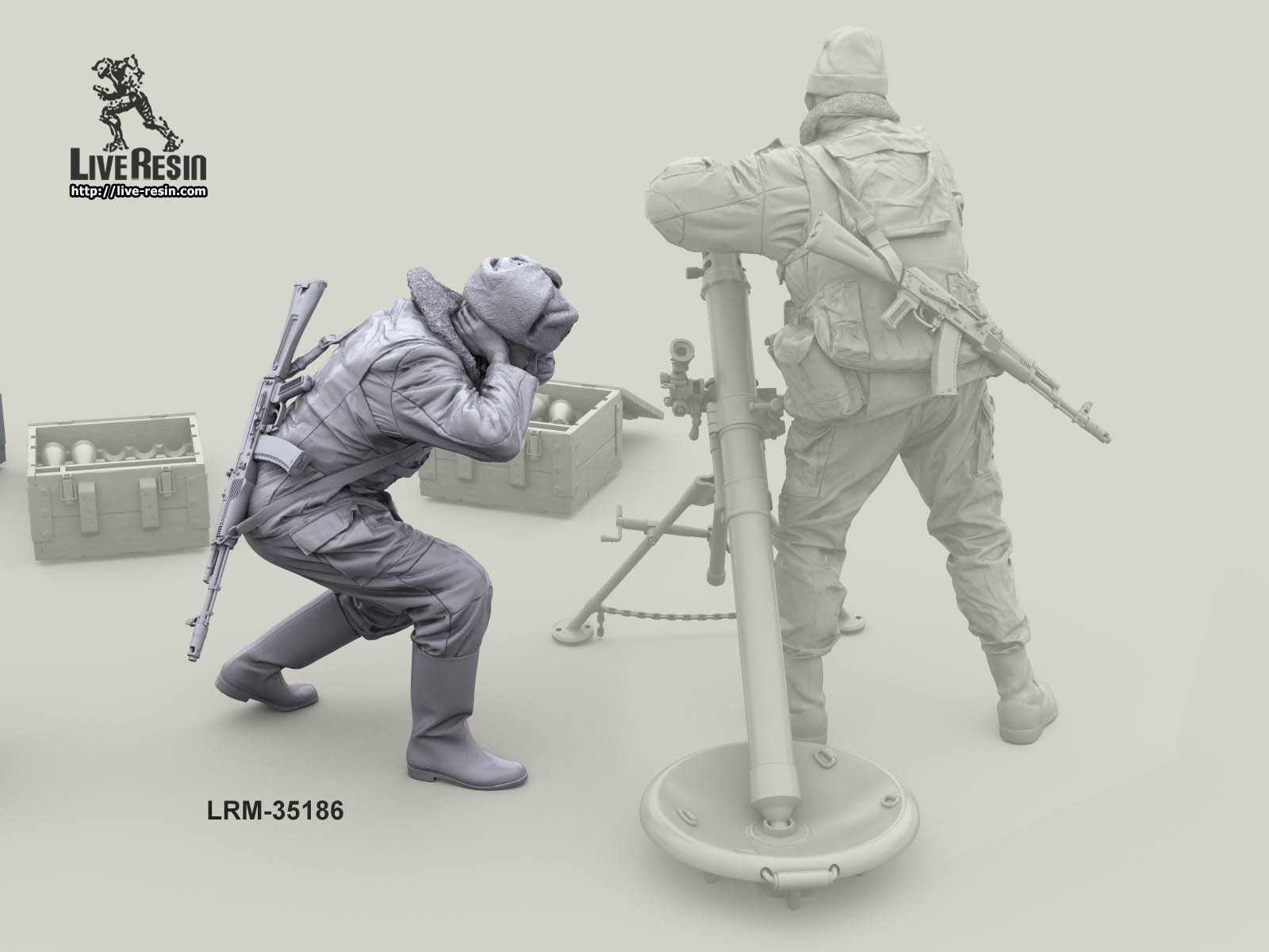 LRM35186 Военнослужащие ВВ, рассчет 82 мм миномета ведет огонь - 2 Live Resin