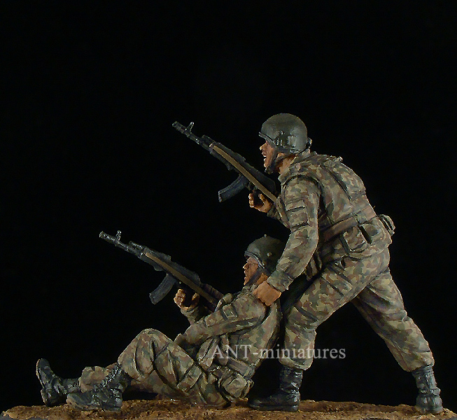 № 35-03-04 Фигурка The officers of group 'A' of Spetsnaz of FSB. Russia .1995 Ant Miniatures № 35-03-04 Фигурка The officers of group 'A' of Spetsnaz of FSB. Russia .1995 Ant Miniatures