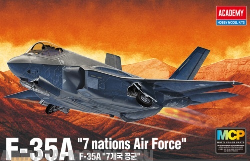 12561  Игрушка  самолёт  F-35A seven nations Air Force' Academy