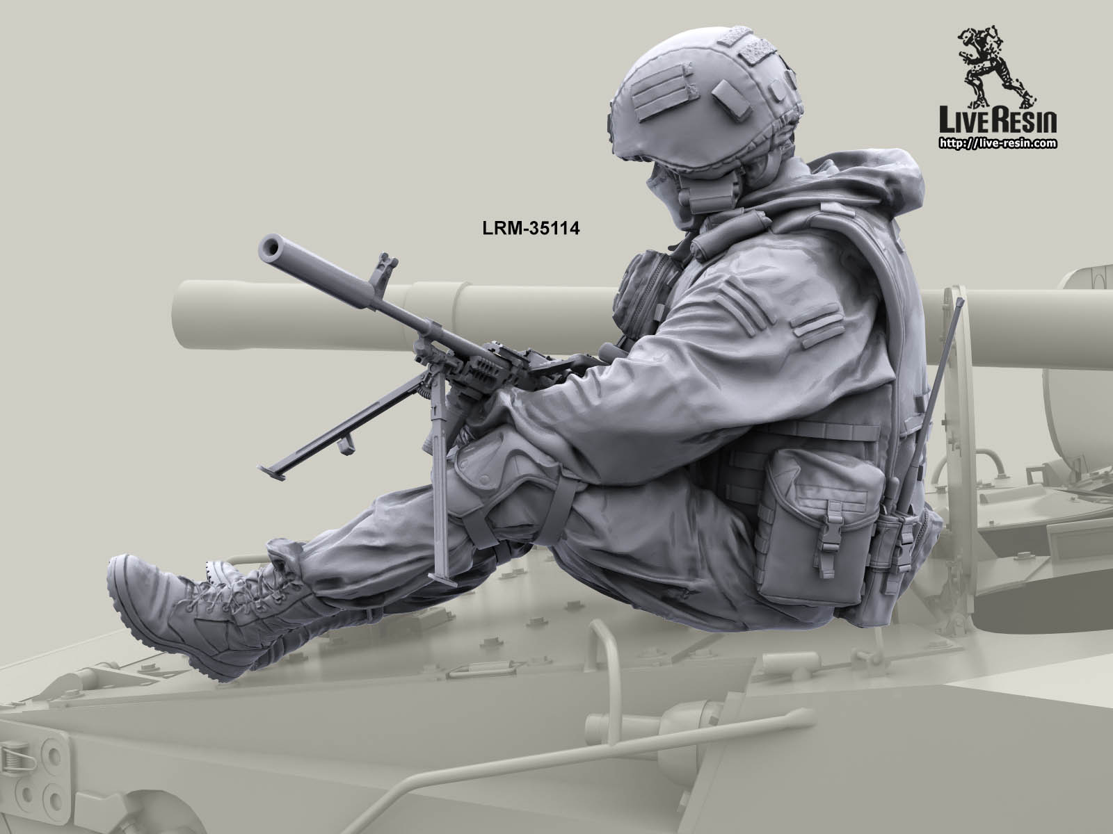 LRM35114 Современные Российские солдаты на броне БМП, Танка - пулеметчик с ПК Live Resin