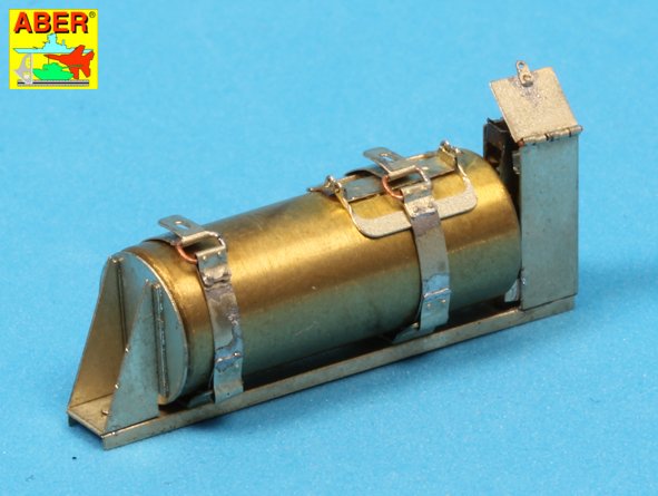 ABR-16-027  Дополнения для  Fire extinguisher with brackets used on German tanks, assault guns and other vehicles для Various 1/16 ABR-16-027  Дополнения для  Fire extinguisher with brackets used on German tanks, assault guns and other vehicles для Various 1/16