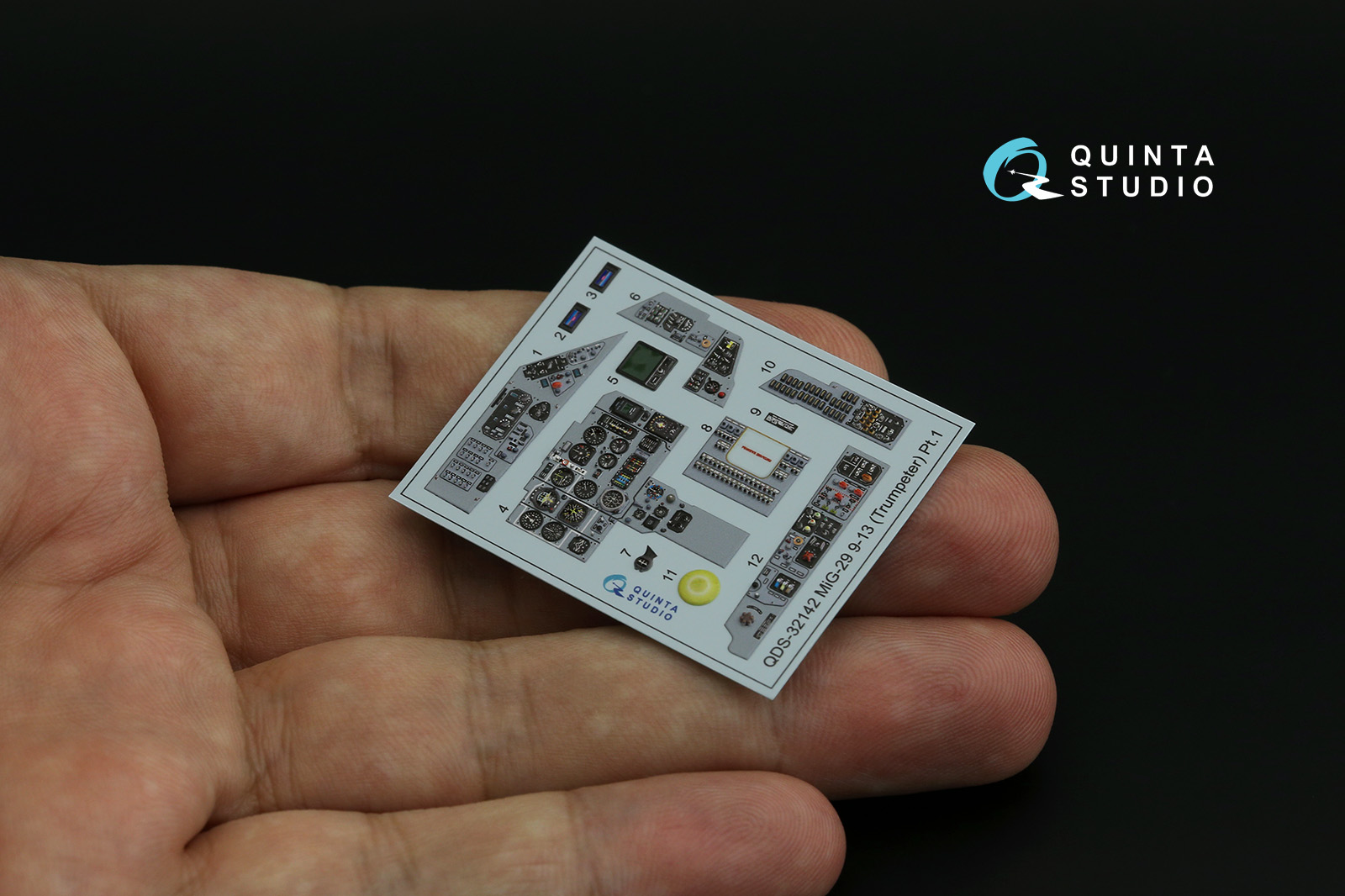 QDS-32142 3D Декаль интерьера кабины МиГ-29 9-13 (Trumpeter) (малая версия)