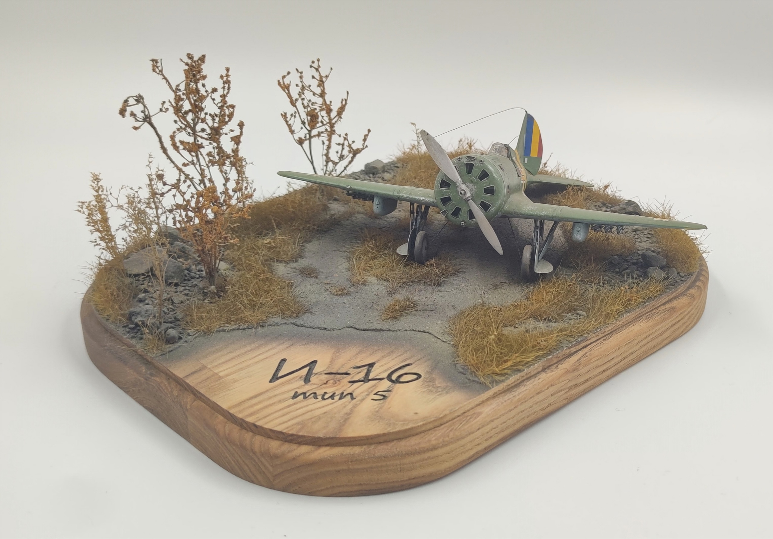 HE-48022 Подставка Осенняя на деревянной основе Размер 24.5х19.5см