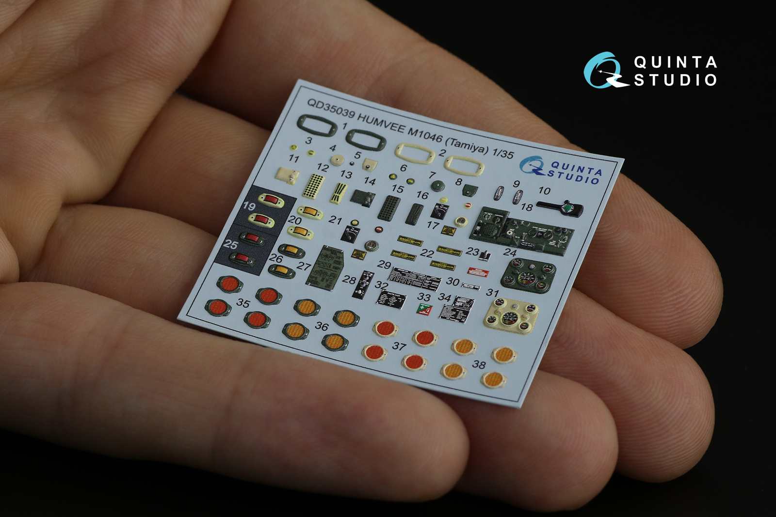 QD35039 3D Декаль интерьера кабины для семейства HUMVEE (Tamiya)