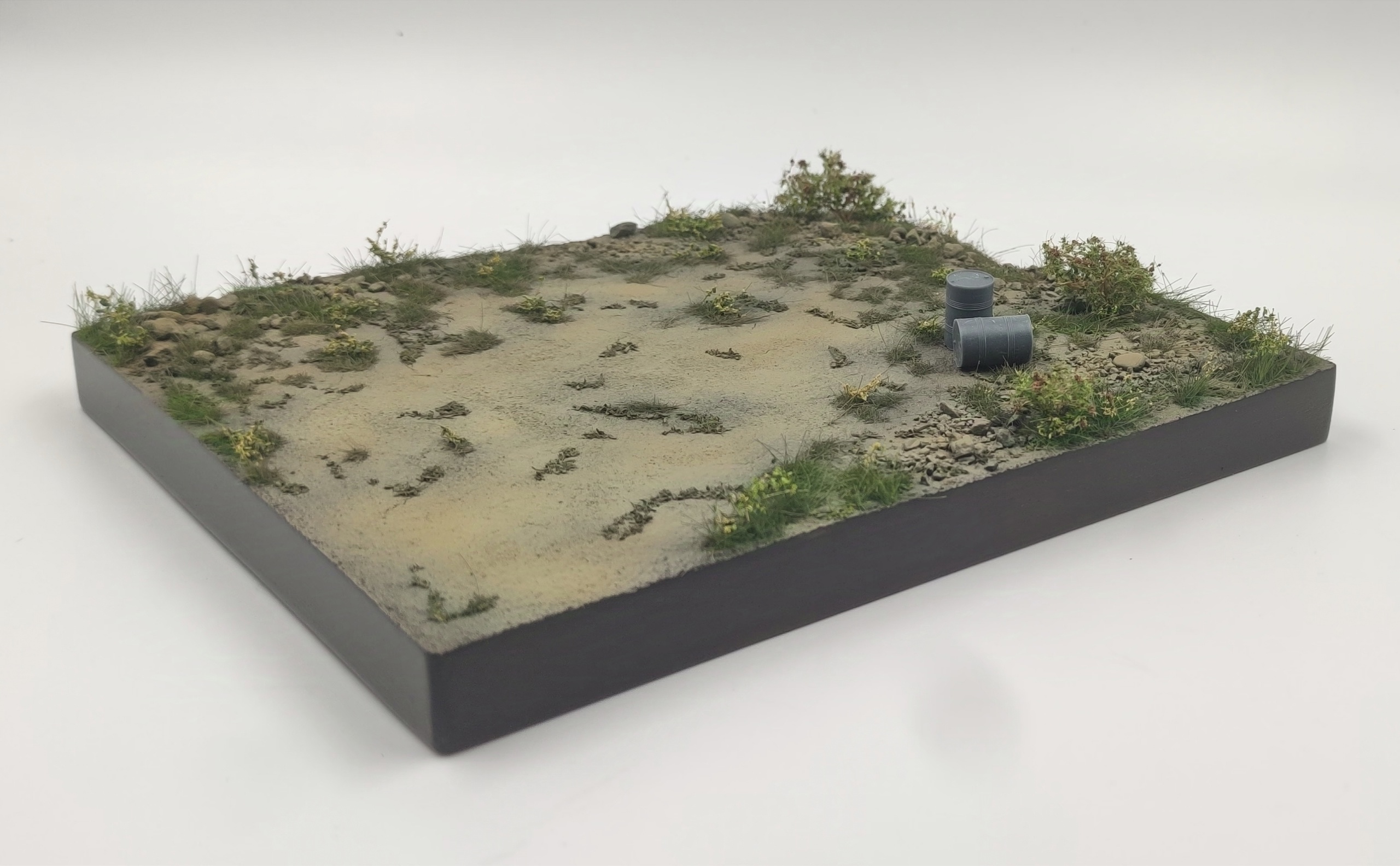 HE-48037 Подставка в поле (бочки в комплекте) Размер 24*20см