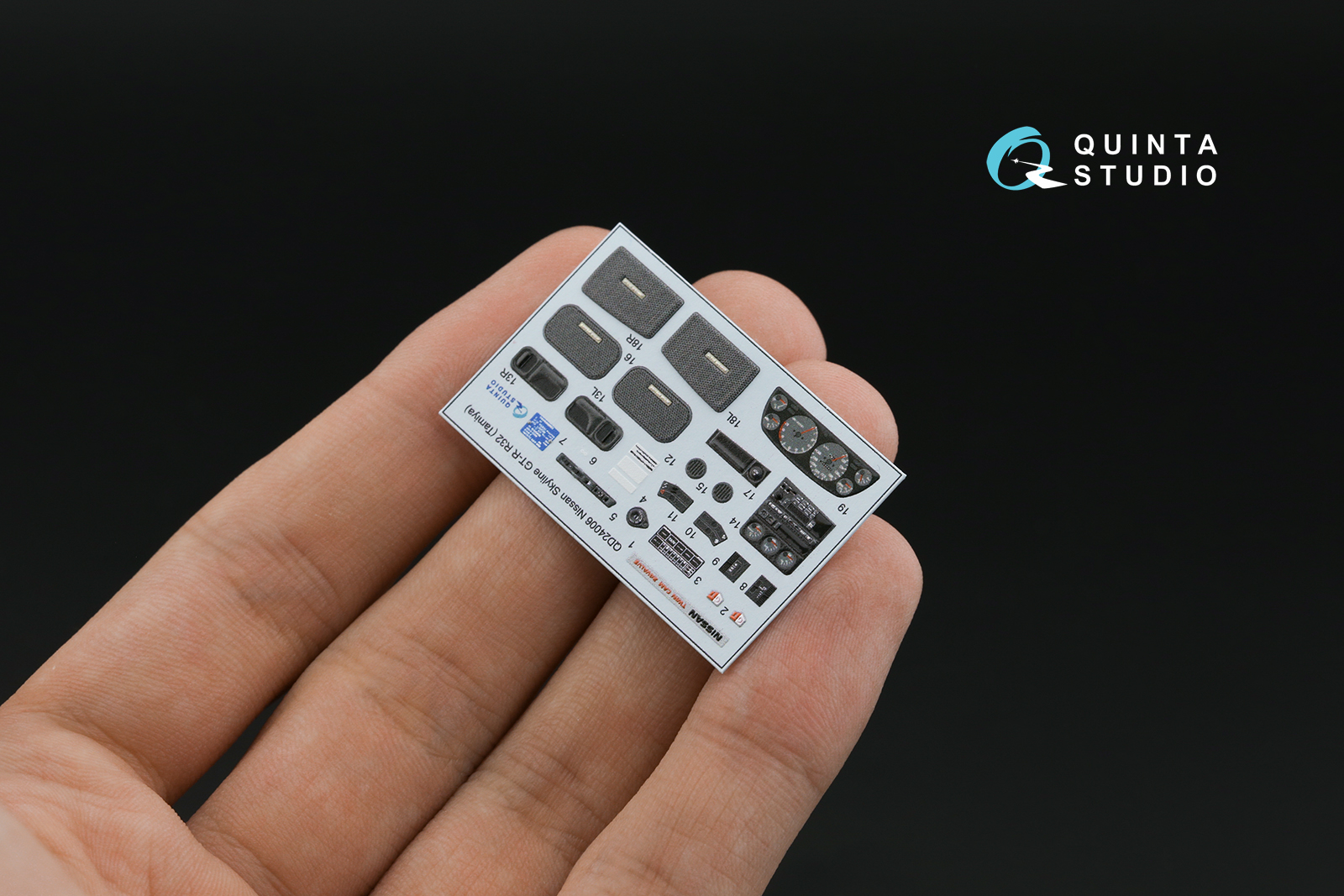 QD24006 3D Декаль интерьера кабины Nissan Skyline GT-R R32 (Tamiya)