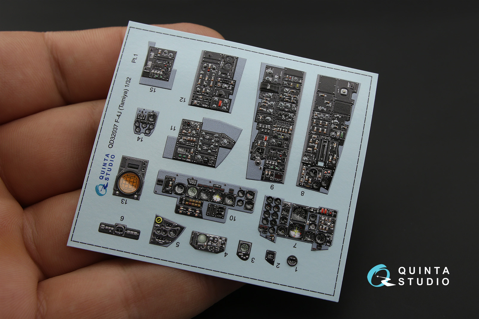QD32037 3D Декаль интерьера кабины F-4J (для модели Tamiya)