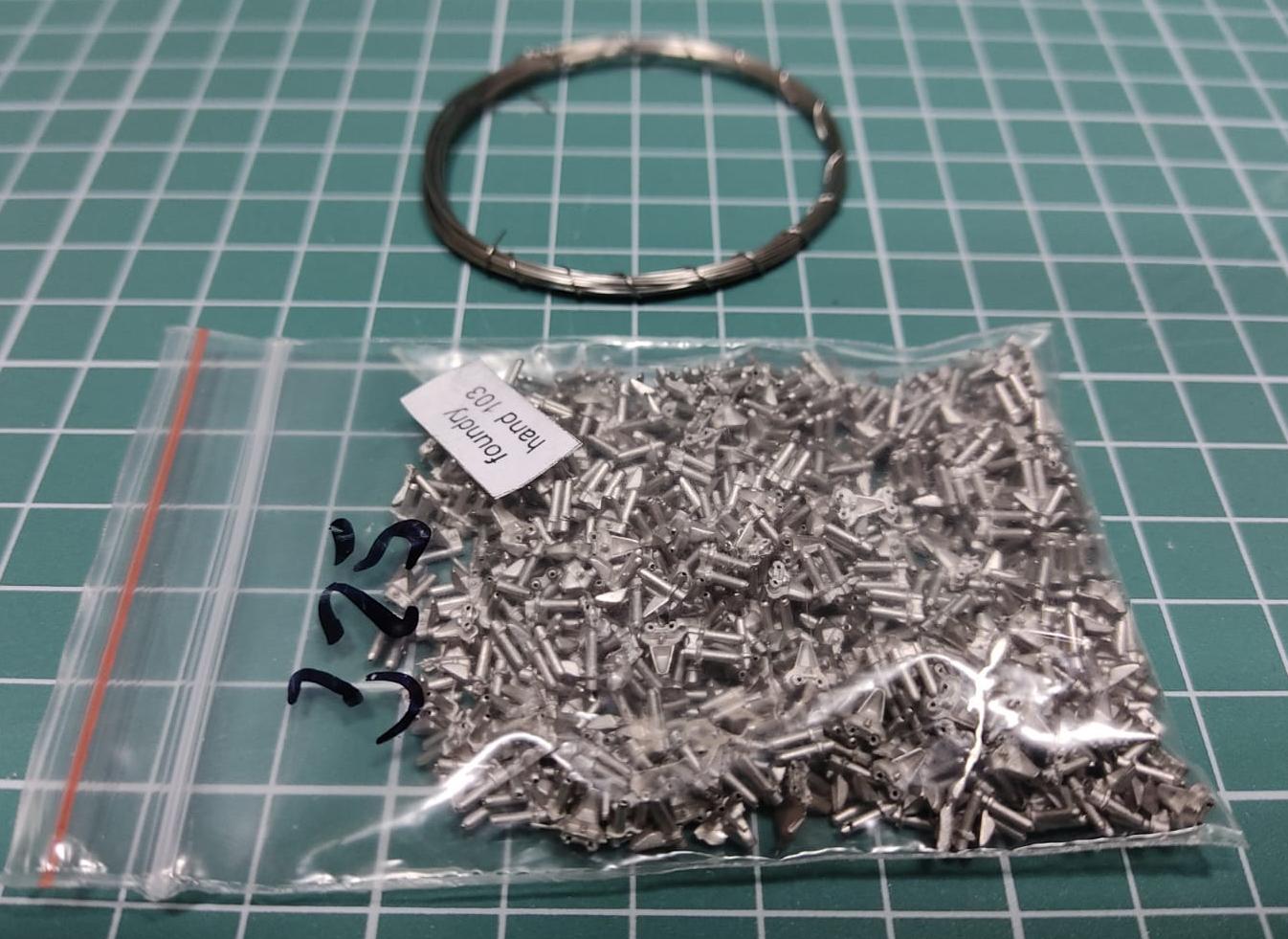 MTL-35325 FM Full Motion end connectors for M3 Lee/Grant/RAM T41 and WE210 types track, only end connectors 380 pcs, this is an additional kit for the set of pads, limited edition