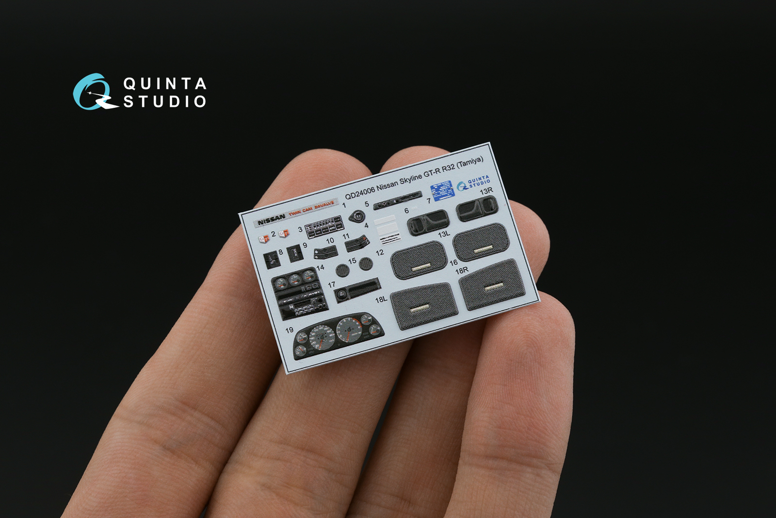 QD24006 3D Декаль интерьера кабины Nissan Skyline GT-R R32 (Tamiya)