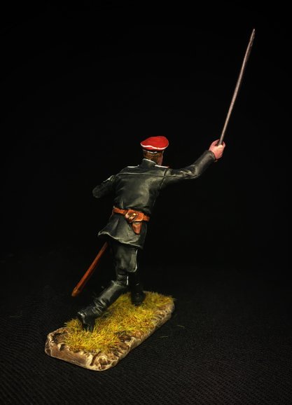 5106ТБ Офицер Корниловских ударных полков бегущий в атаку с шашкой Три Богатыря