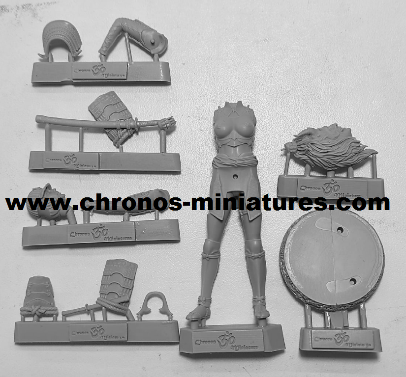 CHM-54282. Миры Фэнтези: Японская женщина-самурай. 54 мм. Материал - смола. Chronos Miniatures