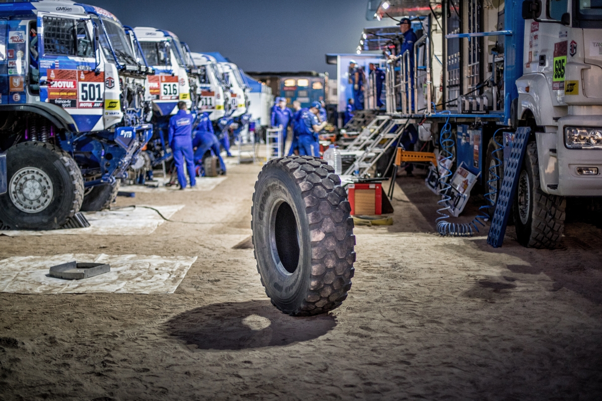 AM35635 Покрышка без диска 1 шт