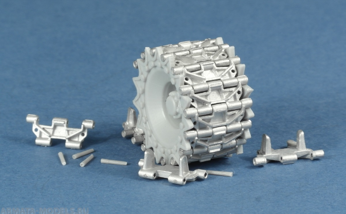 MTL-35046 Tracks for MT-LB / 2S1 Gvozdika Late Type Tracks  (RMSh Type)