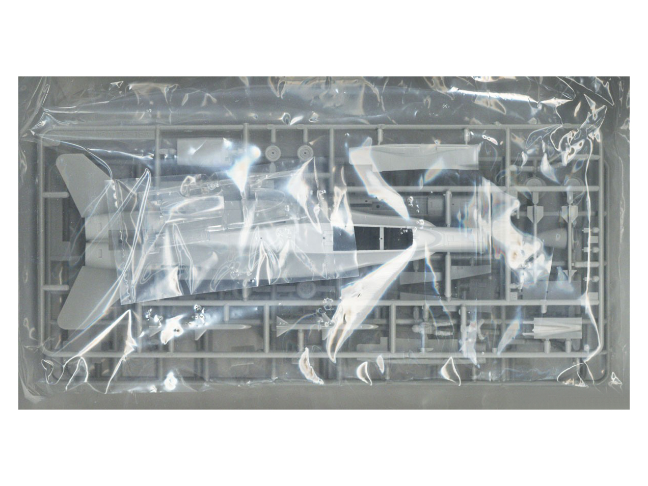 02411-Истребитель королевских ВВС Австралии F/A-18A quot;RAAF No.75 Sqn Special Paintingquot; Hasegawa