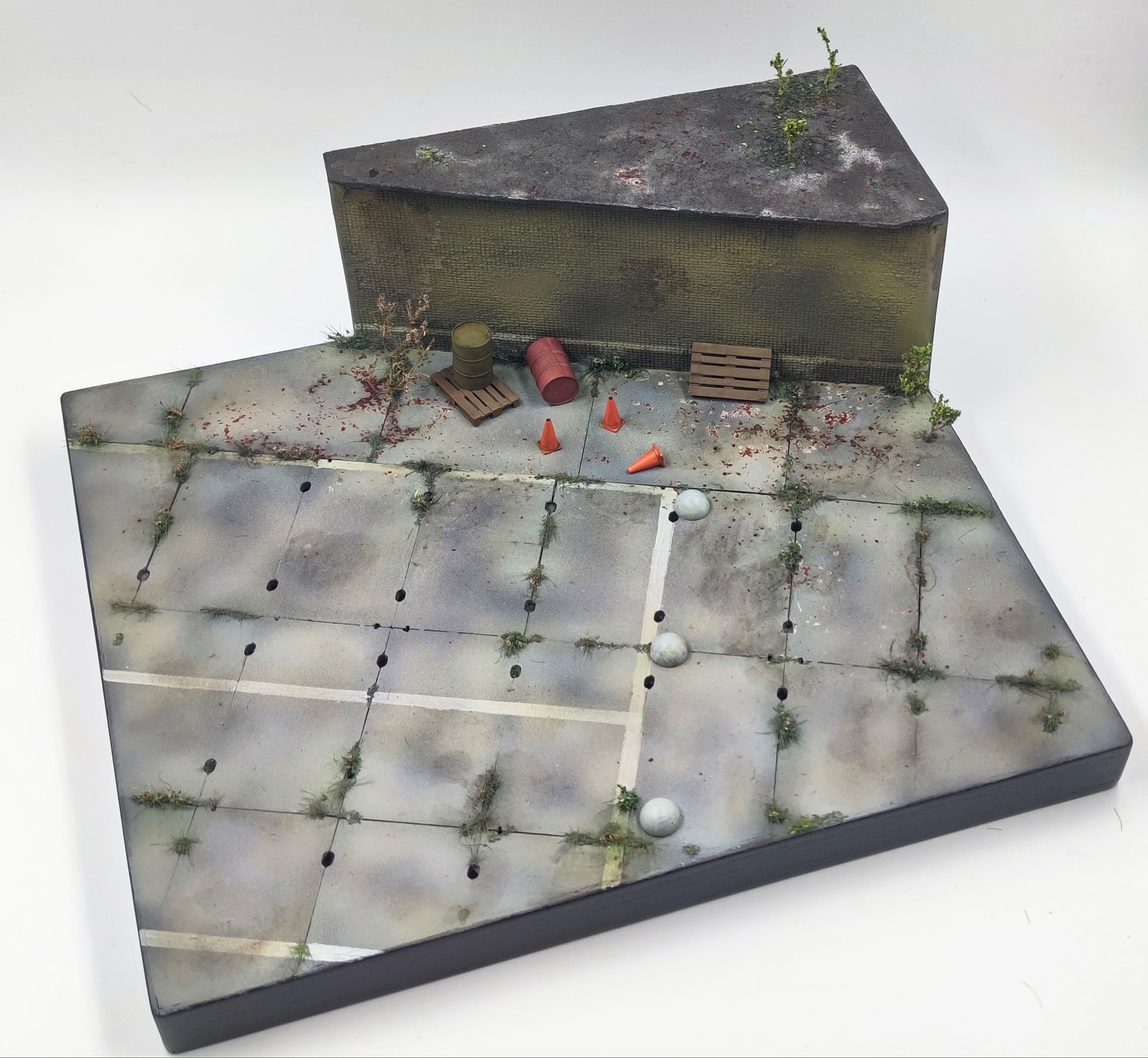 HE-35208 Подставка Заброшенная часть (Аксессуары в комплекте) Размер 35*30*15