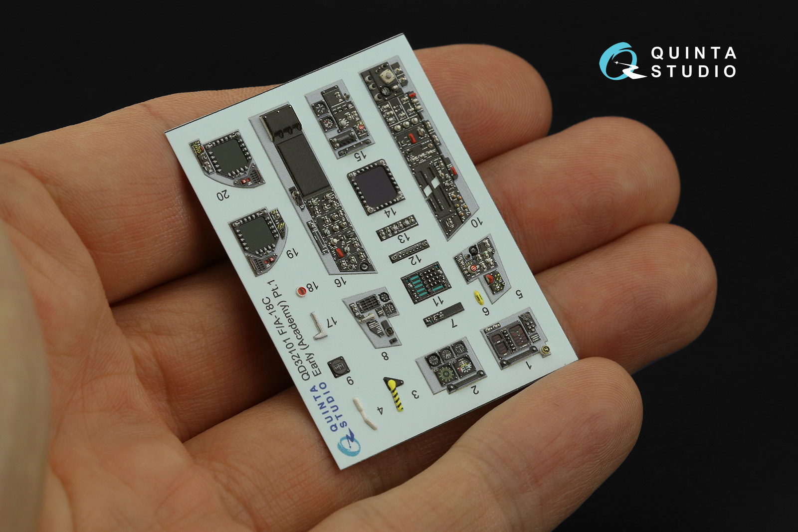 QDS-32101 3D Декаль интерьера кабины F/A-18C Early (Academy) (малая версия)