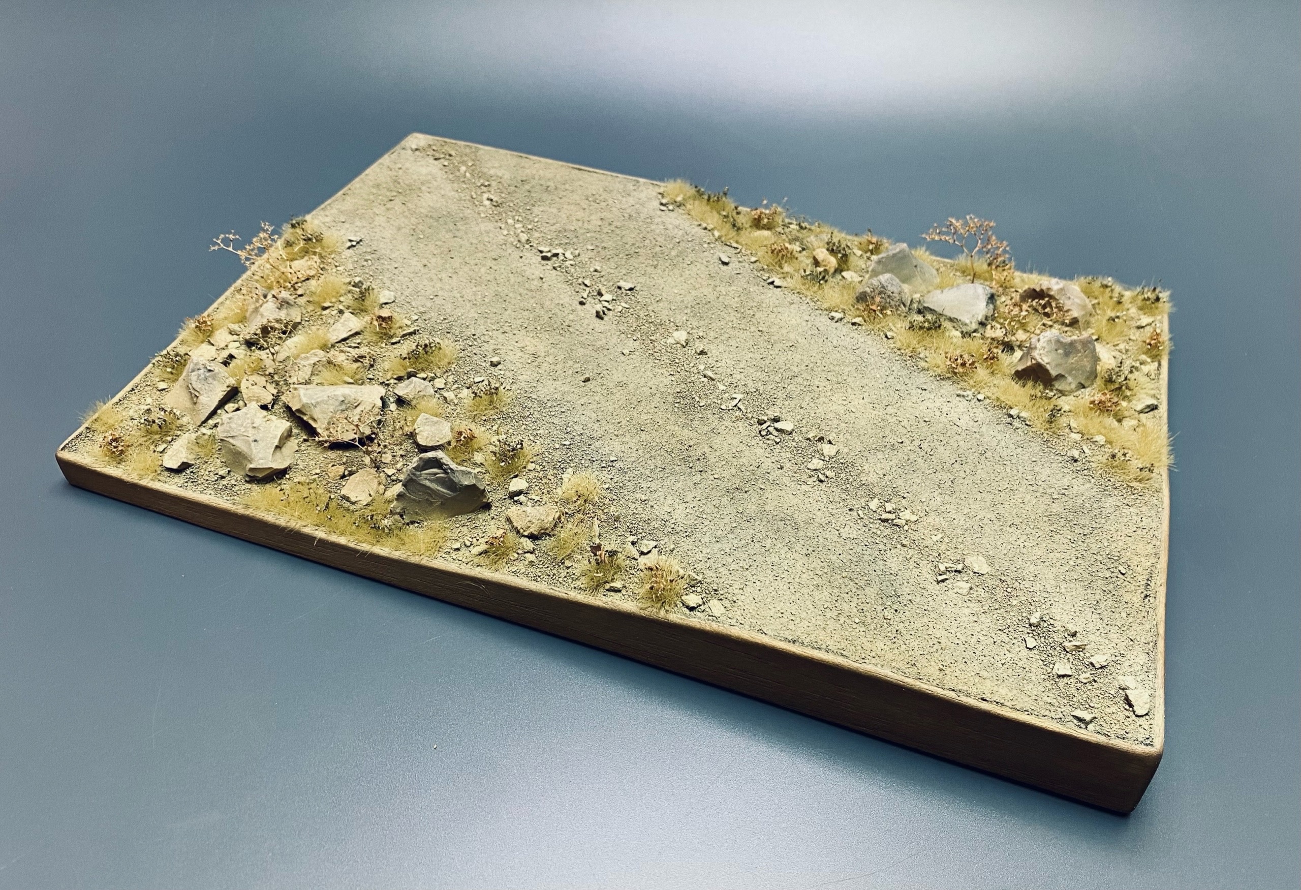 AM35757 Авторская подставка Кавказское предгорье. Размер 20 на 30см.